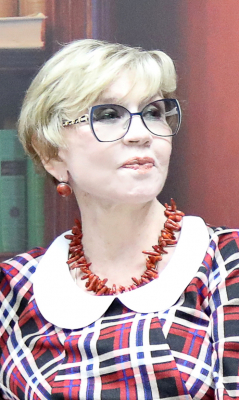 Вера Алентова