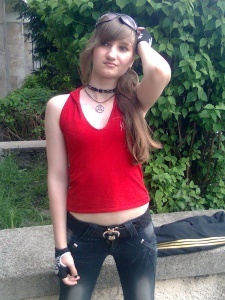 Kira Isterika