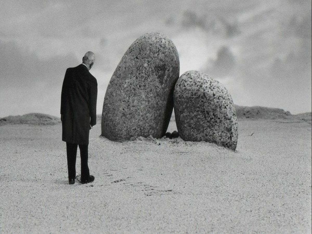 Человеческое несчастье. Жильбер Гарсен. Жильбер Гарсен фотограф. Жильбер Гарсен картины. Философские картинки.