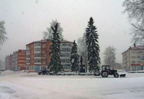 1740310-8318
