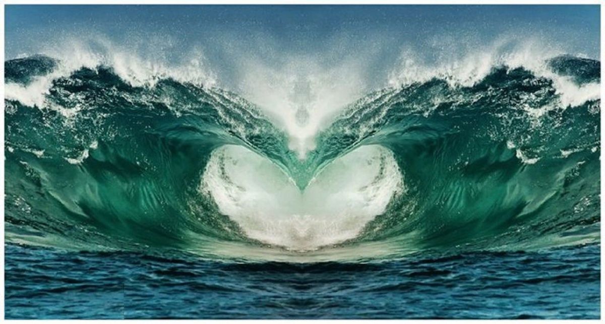 Волна счастья песни. Две волны. Море счастья океан любви. Волны счастья. Волна любви.