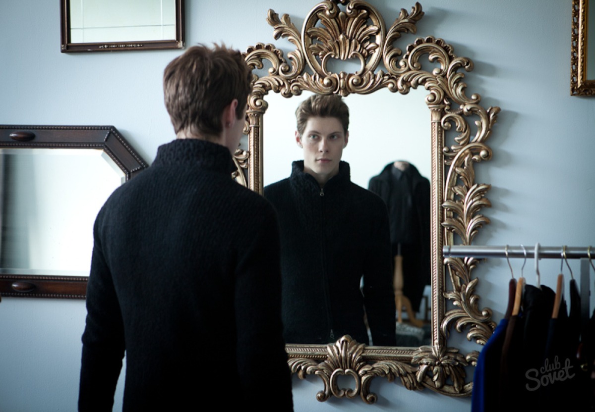 Зеркалить человека. Отражение в зеркале. Отражение человека в зеркале. Отражение мужчины в зеркале. Зе люди.