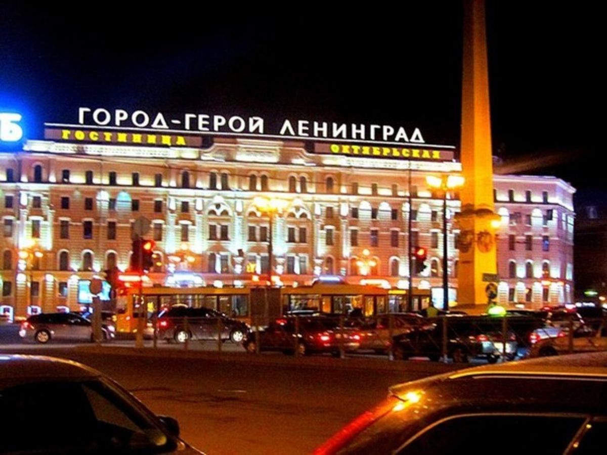 Выставочный проект город герой ленинград Включил в Ютубе наобум турблогерскую зарисовку о Петербурге.