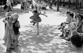 1959480-5677